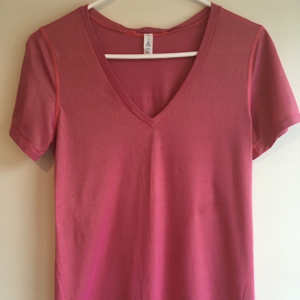 Women's lululemon featherweight shirt